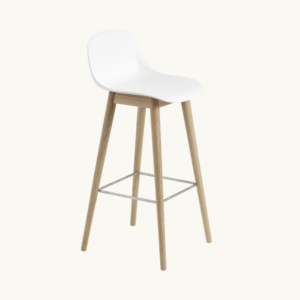 Muuto Fiber bar stoel W.Backrest/wood base- natural white/oak -H.65cm