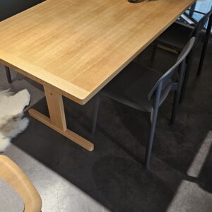 HAY Passerelle tafel toonzaalmodel